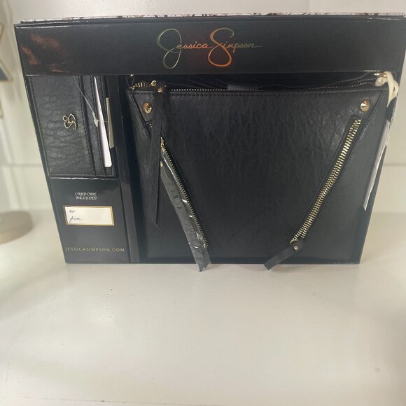 Authentic Jessica Simpson Wallet Gift Set - Picture 1 of 2